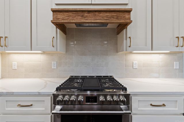 28 Calvados Court, Cabot, AR 72023