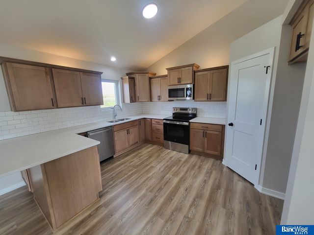 510 Railroad Street, Hallam, NE 68368