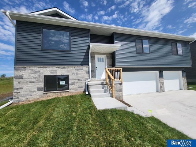 510 Railroad Street, Hallam, NE 68368