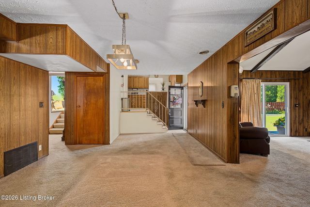 8306 Terry Rd, Louisville, KY 40258