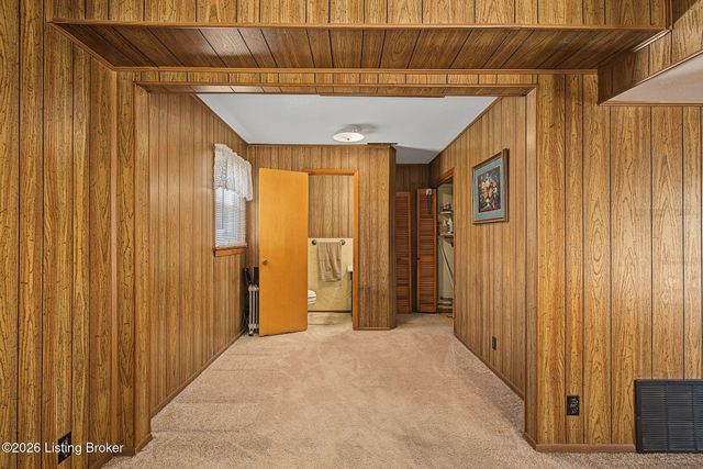 8306 Terry Rd, Louisville, KY 40258