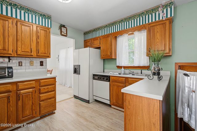 8306 Terry Rd, Louisville, KY 40258