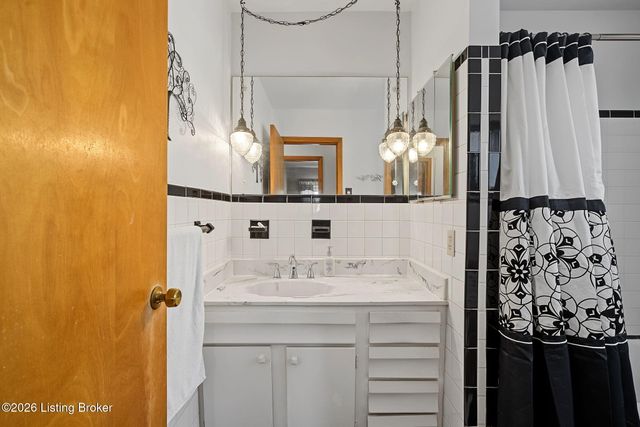 8306 Terry Rd, Louisville, KY 40258