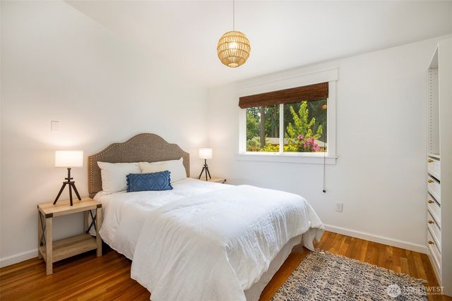 19704 NE 158th Street, Woodinville, WA 98077