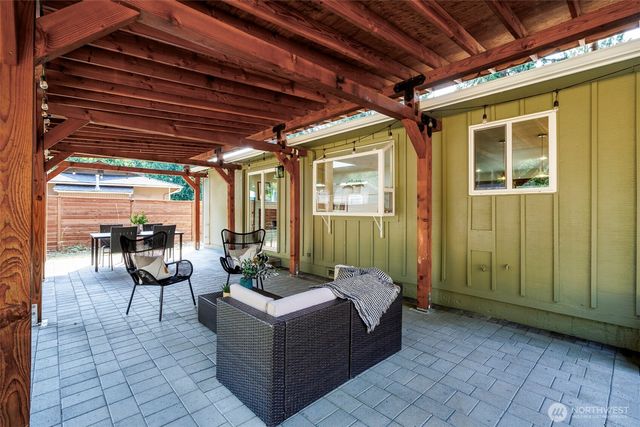 19704 NE 158th Street, Woodinville, WA 98077