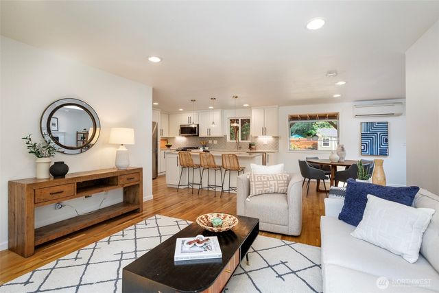 19704 NE 158th Street, Woodinville, WA 98077