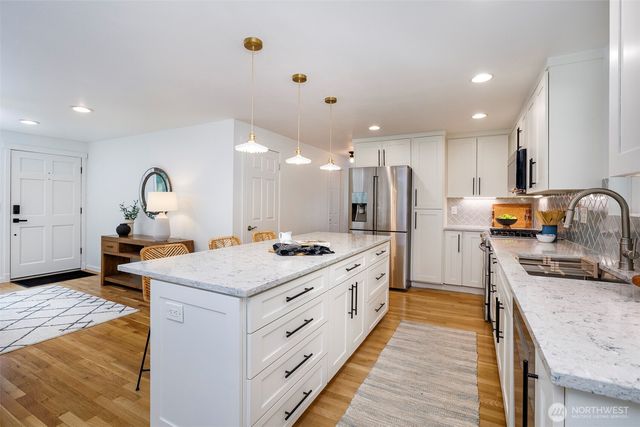 19704 NE 158th Street, Woodinville, WA 98077