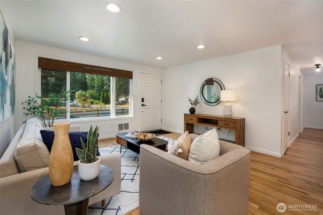 19704 NE 158th Street, Woodinville, WA 98077