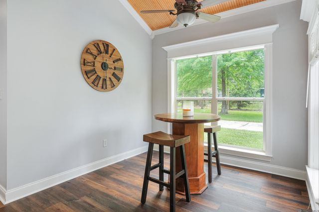 12060 Clanton Dr, Walker, LA 70785