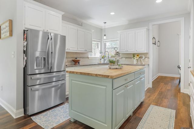 12060 Clanton Dr, Walker, LA 70785