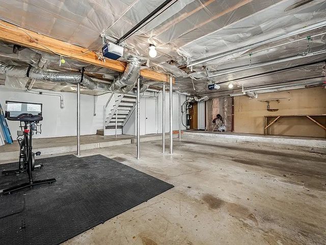 616 Belgium Dr, Hermitage, TN 37076