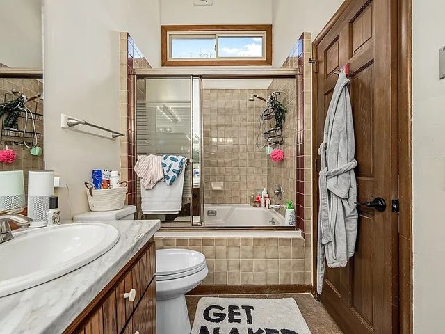 616 Belgium Dr, Hermitage, TN 37076