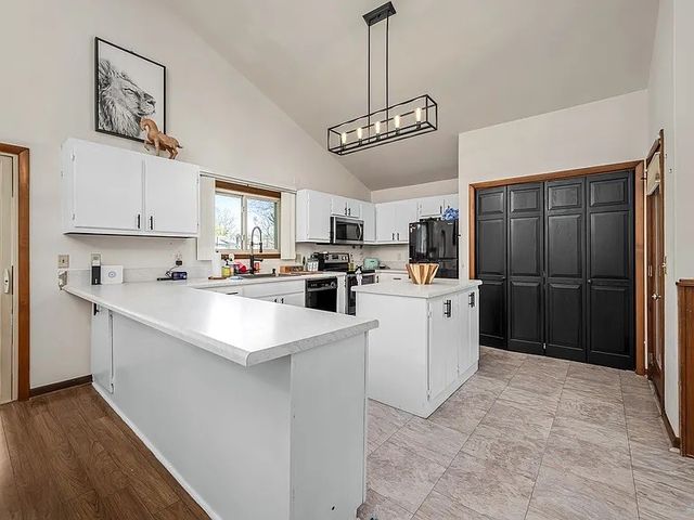 616 Belgium Dr, Hermitage, TN 37076