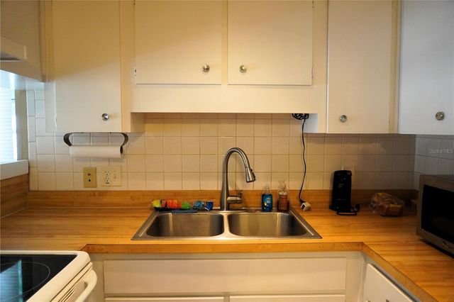 4315 TAHITIAN GARDENS CIRCLE H, Holiday, FL 34691