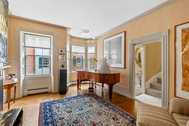 52 Pinckney St, Boston, MA 02114