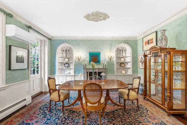 52 Pinckney St, Boston, MA 02114