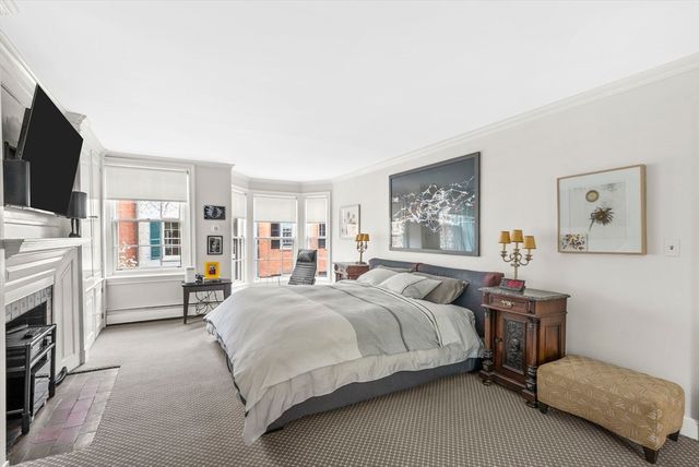 52 Pinckney St, Boston, MA 02114