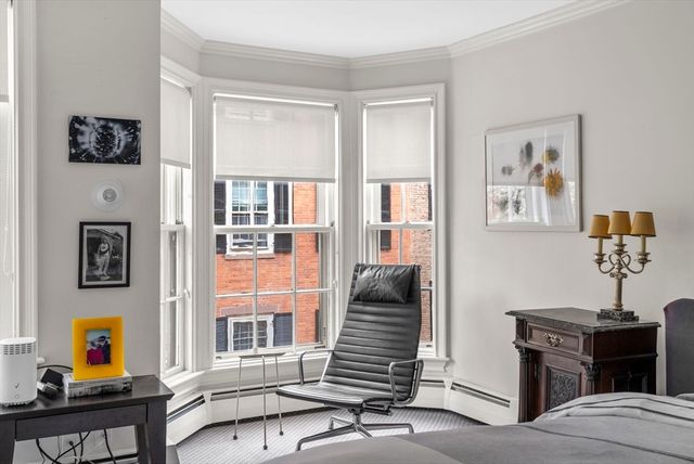 52 Pinckney St, Boston, MA 02114