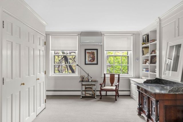 52 Pinckney St, Boston, MA 02114