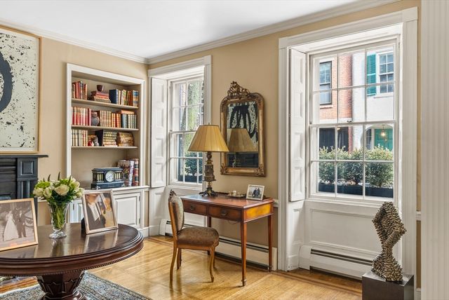 52 Pinckney St, Boston, MA 02114