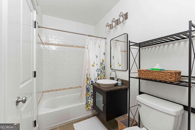 1884 Gordon Manor NE, Atlanta, GA 30307