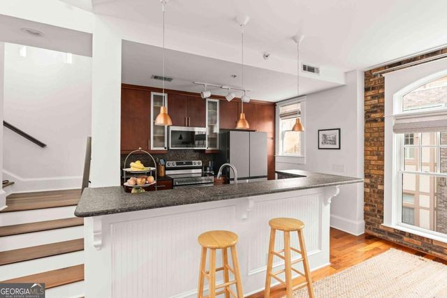 1884 Gordon Manor NE, Atlanta, GA 30307