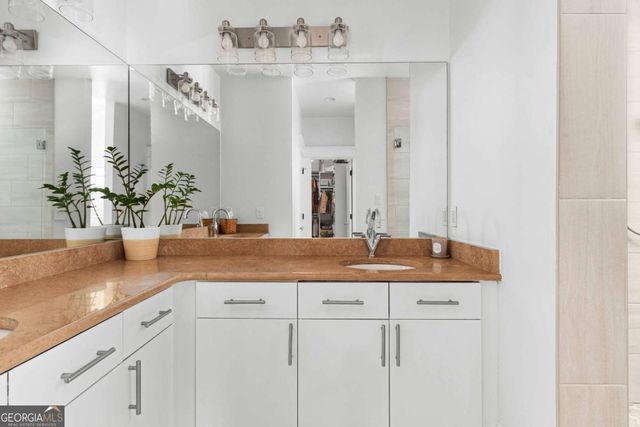 1884 Gordon Manor NE, Atlanta, GA 30307