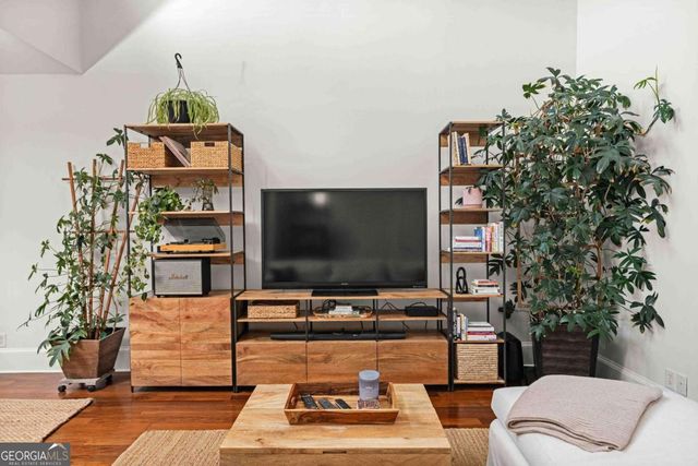 1884 Gordon Manor NE, Atlanta, GA 30307