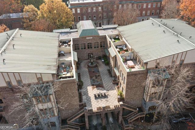 1884 Gordon Manor NE, Atlanta, GA 30307