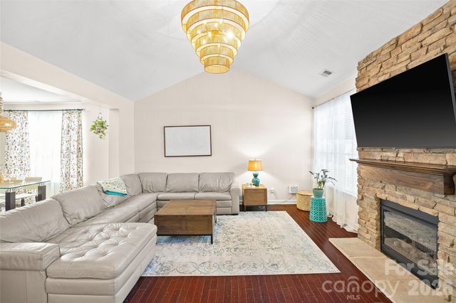 2240 Creek View Court, Fort Mill, SC 29707
