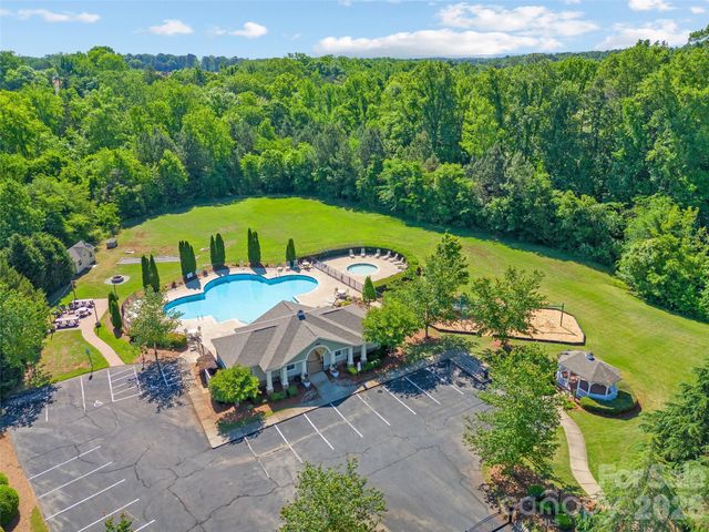 2240 Creek View Court, Fort Mill, SC 29707