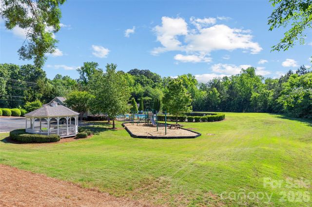 2240 Creek View Court, Fort Mill, SC 29707
