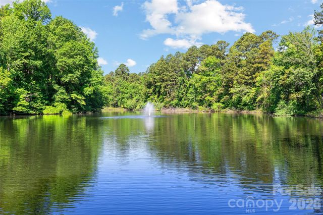 2240 Creek View Court, Fort Mill, SC 29707
