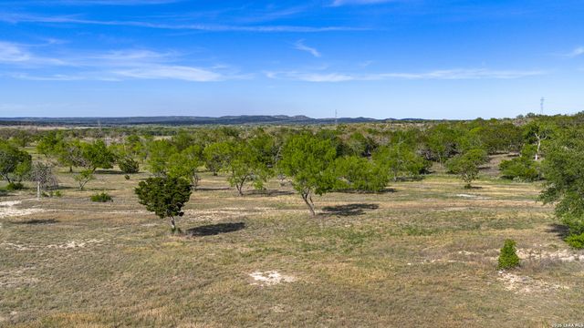 0018 Clearwater, Comfort, TX 78013