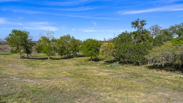 0018 Clearwater, Comfort, TX 78013