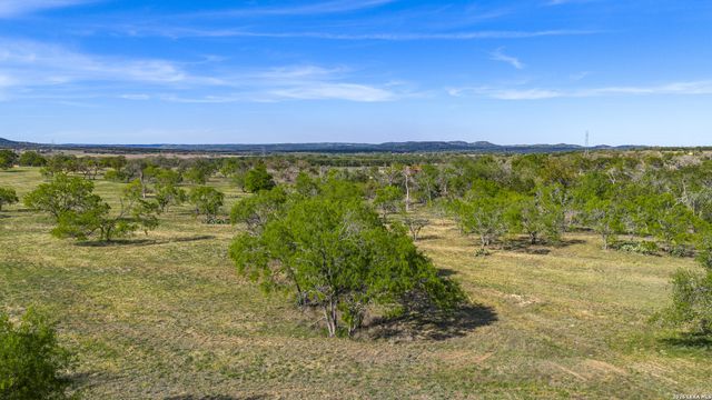 0018 Clearwater, Comfort, TX 78013