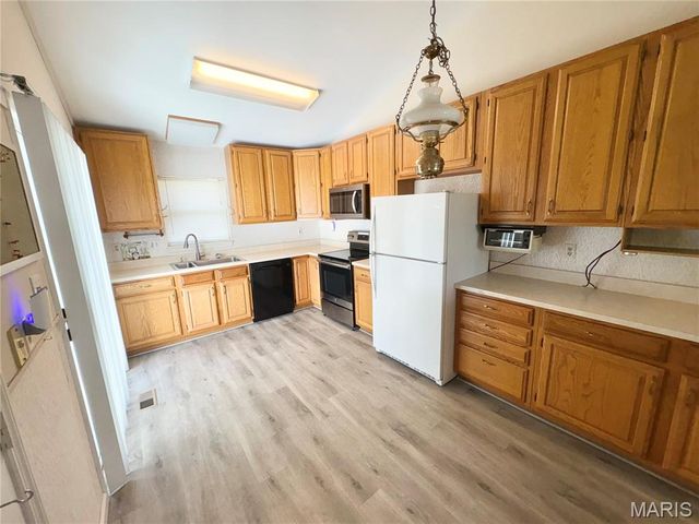 13019 Midfield Terrace, St Louis, MO 63146