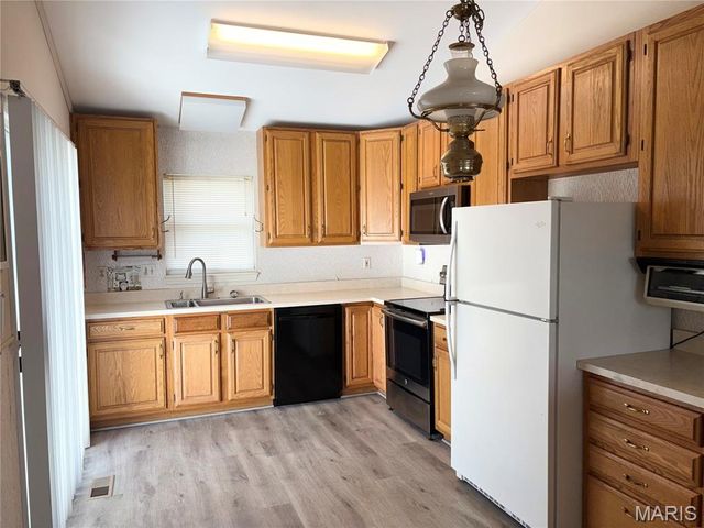 13019 Midfield Terrace, St Louis, MO 63146