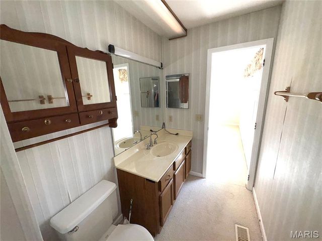13019 Midfield Terrace, St Louis, MO 63146