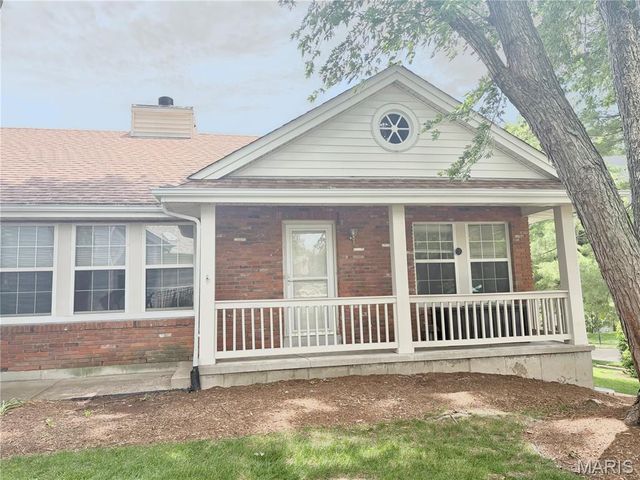 13019 Midfield Terrace, St Louis, MO 63146