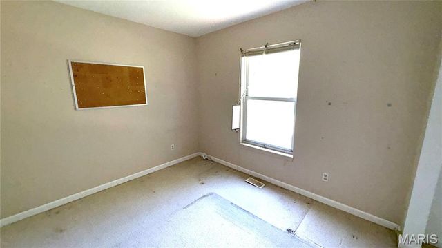 13019 Midfield Terrace, St Louis, MO 63146