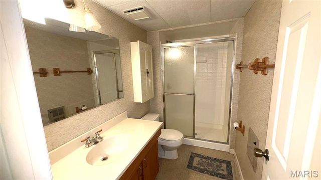 13019 Midfield Terrace, St Louis, MO 63146