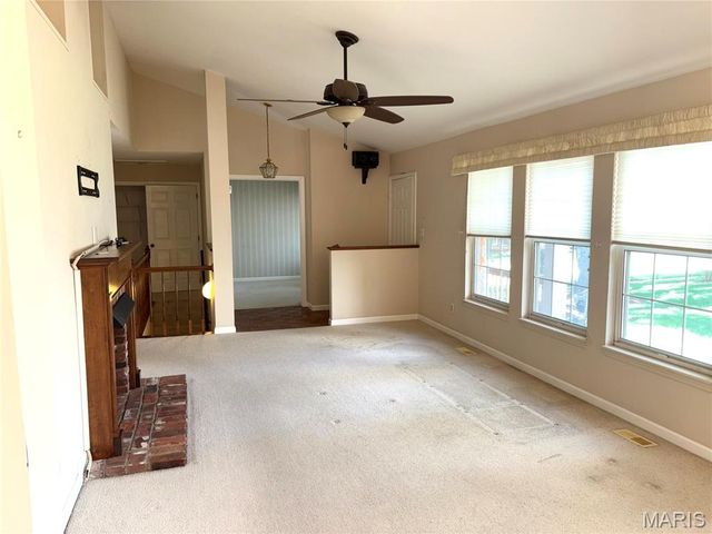 13019 Midfield Terrace, St Louis, MO 63146