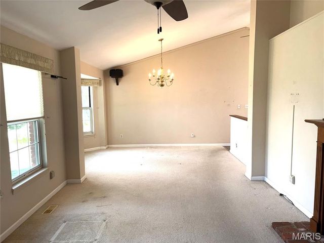 13019 Midfield Terrace, St Louis, MO 63146
