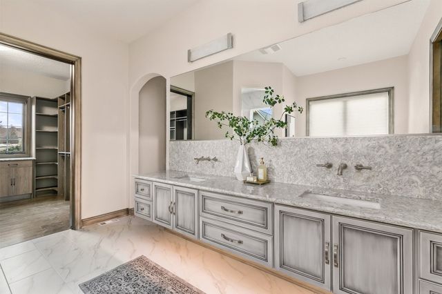 1723 Glenleven Terrace, West Des Moines, IA 50266