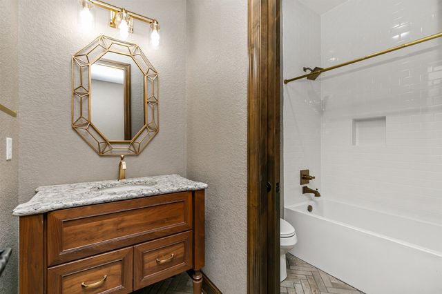 1723 Glenleven Terrace, West Des Moines, IA 50266