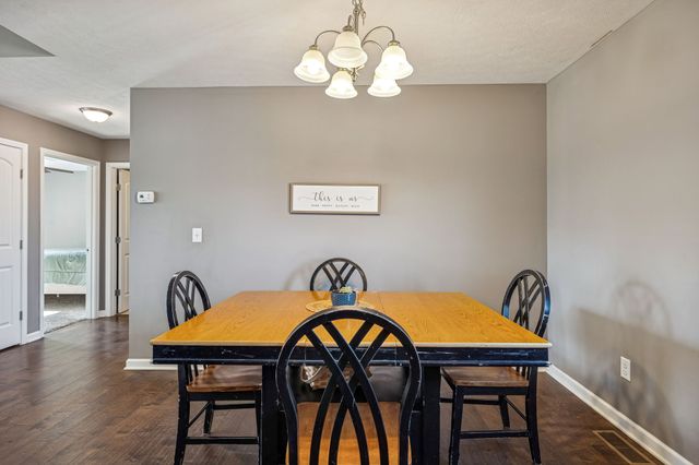 2583 W Mount Vernon Rd, Bethpage, TN 37022