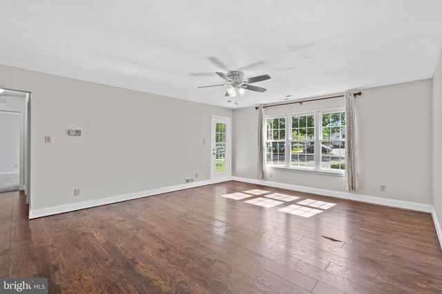 501-A HARWOOD CT, Mount Laurel, NJ 08054