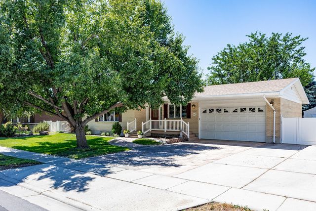 9542 S DAVID ST, Sandy, UT 84070