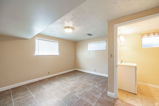 9542 S DAVID ST, Sandy, UT 84070